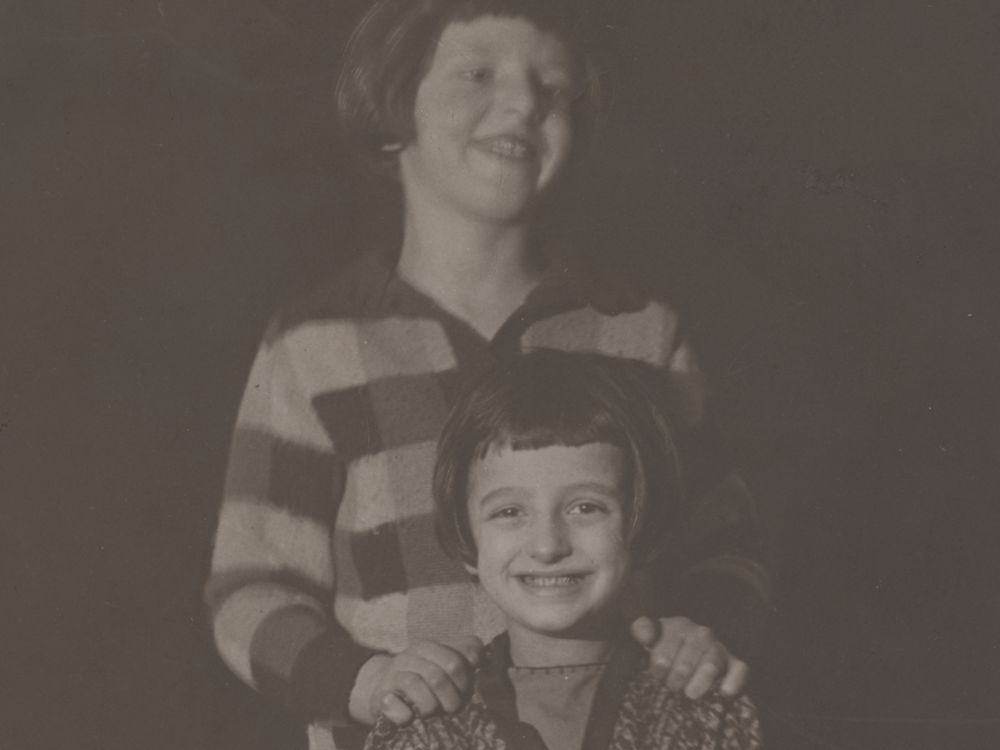 Solomon Mikhoels, Nataliia Vovsi-Mikhoels, and Nina Mikhoels, 1930